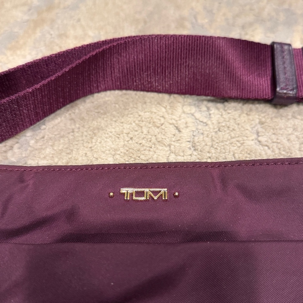 TUMI
Voyageur Capri Crossbody plum purple color in GUC - Picture 3 of 12
